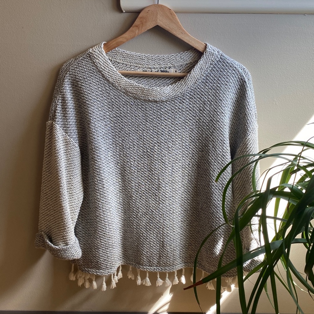 Michael Stars 3/4 length sleeved knit top with tassels ✨